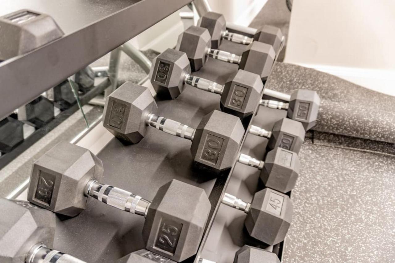 Hostwise Stays - The Washington At Chatham - Free Parking, Private Gym, Skyline Views! Pittsburgh Bagian luar foto
